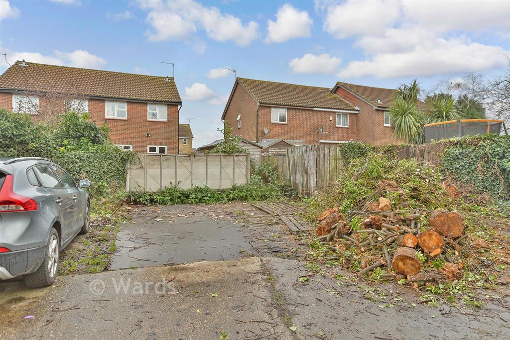 Driveway/Parking