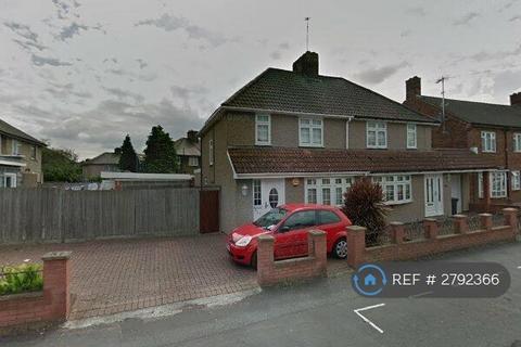 1 bedroom in a house share to rent, Rugby Road, Dagenham, RM9