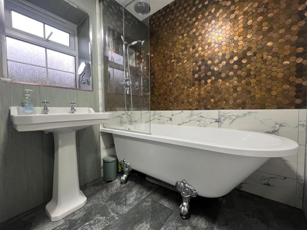Family bathroom