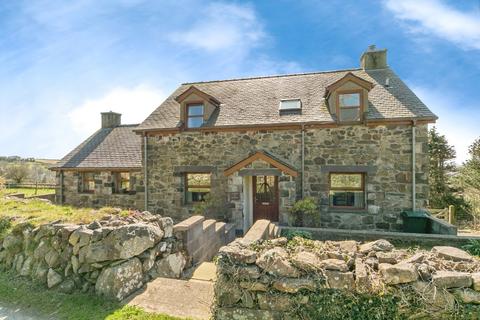 undefined, Garnfadryn, Gwynedd, LL53
