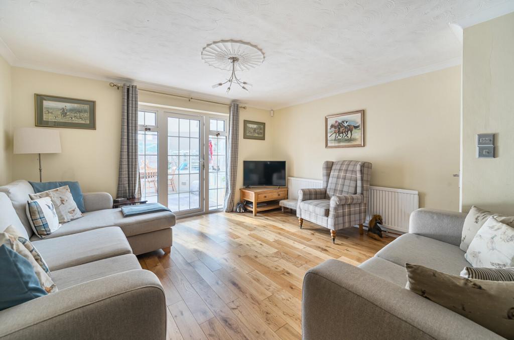 Sitting/Dining Room