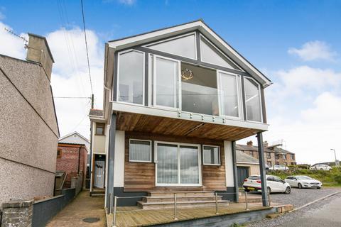 undefined, Helen Terrace, Y Felinheli, Gwynedd, LL56