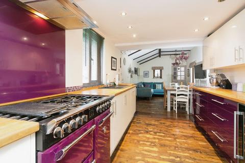undefined, Abergwyngregyn, Llanfairfechan, Gwynedd, LL33