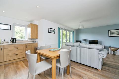 undefined, Y Felinheli, Gwynedd, LL56