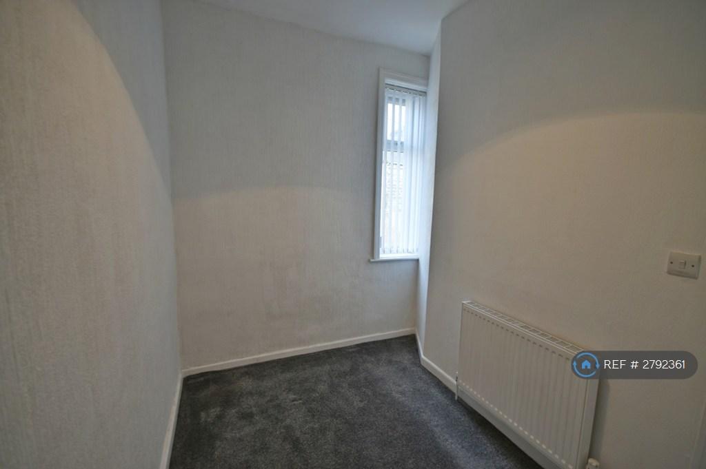 Second Bedroom - Single
