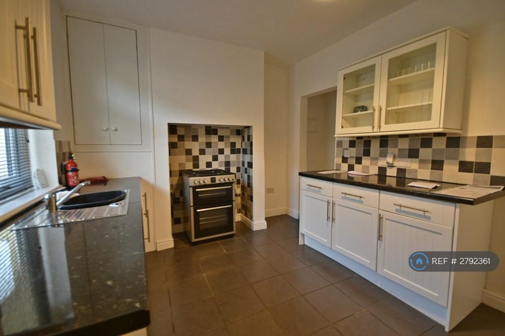 Kitchen &amp; Dining Room