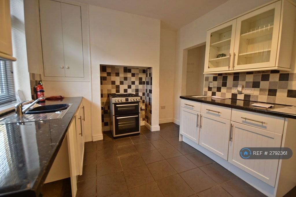 Kitchen &amp; Dining Room
