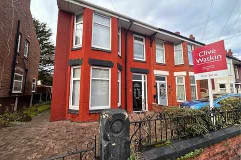 Easton Road, Wirral, Merseyside, CH62
