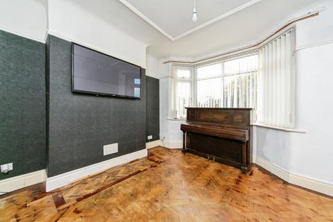 undefined, Allport Lane Precinct, Wirral, Merseyside, CH62