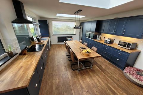 4 bedroom detached house for sale, Groeslon, Caernarfon, Gwynedd, LL54