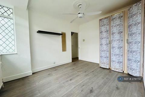 3 bedroom terraced house to rent, Fordyke Road, Dagenham, RM8