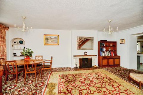 undefined, Llanrug, Caernarfon, Gwynedd, LL55