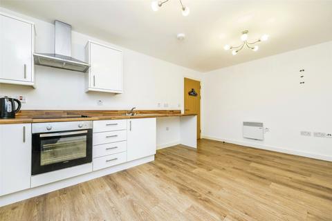 2 bedroom flat for sale, Queen Street, Waterloo, Liverpool, Merseyside, L22
