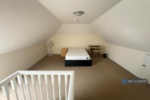 2 bedroom flat to rent, Gabalfa, Cardiff, CF14