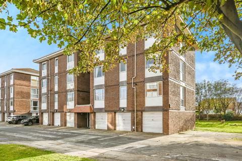 2 bedroom flat for sale, Channel Road, Crosby, Liverpool, Merseyside, L23