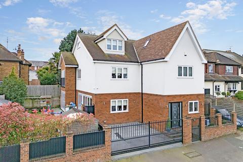 4 bedroom detached house for sale, Mount Pleasant Road, Chigwell IG7