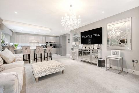 4 bedroom detached house for sale, Mount Pleasant Road, Chigwell IG7