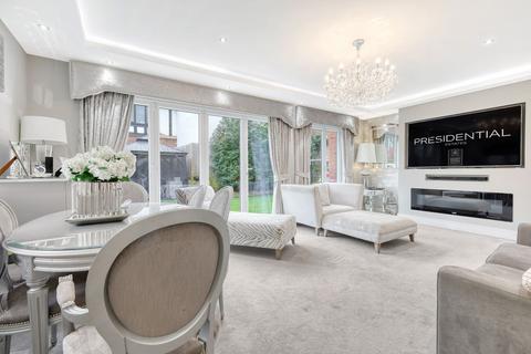 4 bedroom detached house for sale, Mount Pleasant Road, Chigwell IG7