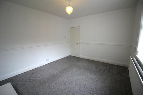 2 bedroom end of terrace house to rent, Ashwood Avenue, Ramsbottom, BL0