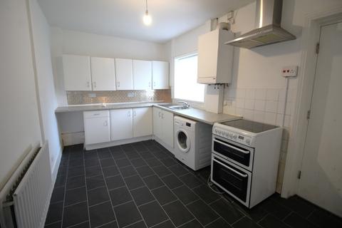 2 bedroom end of terrace house to rent, Ashwood Avenue, Ramsbottom, BL0