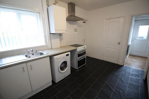 2 bedroom end of terrace house to rent, Ashwood Avenue, Ramsbottom, BL0