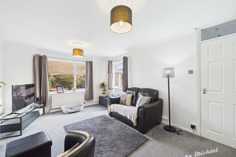 undefined, LEIGHTON BUZZARD LU7
