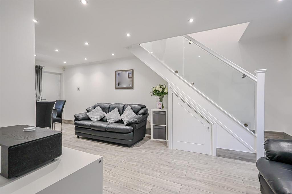 South View Road Carlton, Nottingham, NG4 3 QN