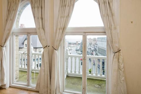 2 bedroom flat for sale, Abergele Road, Colwyn Bay, Conwy, LL29