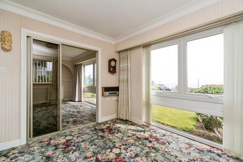 2 bedroom flat for sale, Rhos Promenade, Rhos on Sea, Colwyn Bay, Conwy, LL28