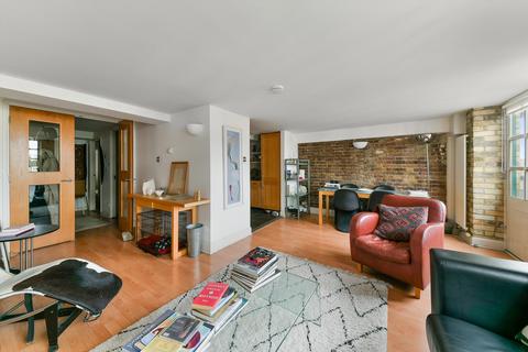 2 bedroom flat to rent, Merchant Court, Wapping Wall, London, E1W
