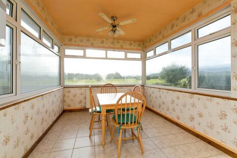 2 bedroom bungalow for sale, Penrhyn Avenue, Rhos on Sea, Colwyn Bay, Conwy, LL28
