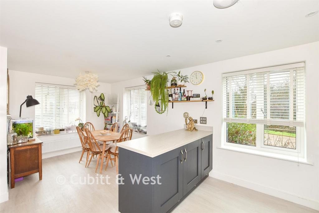 Kitchen/Dining Room.