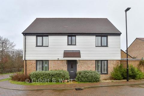4 bedroom detached house for sale, Tansy Place, Haywards Heath RH16