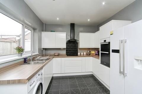 4 bedroom semi-detached house for sale, Berthes Road, Old Colwyn, Colwyn Bay, Conwy, LL29