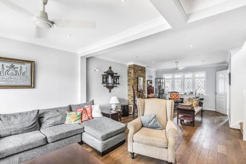 undefined, Byfleet, Surrey, KT14