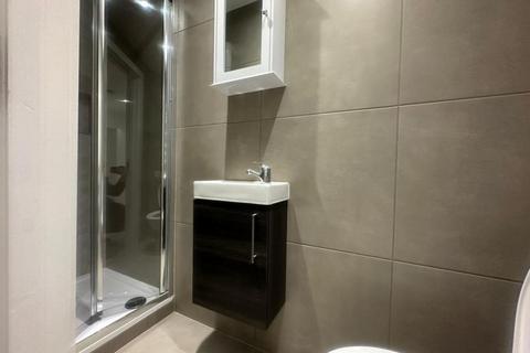 1 bedroom in a flat share to rent, Slough,  Berkshire,  SL1