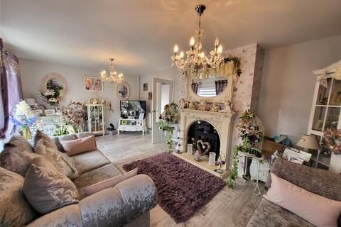 4 bedroom bungalow for sale, Bwlch Alltran, Caergybi, Bwlch Alltran, Holyhead, LL65