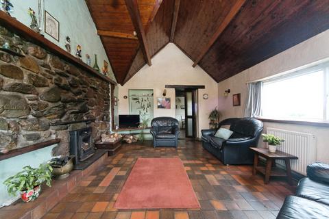 undefined, Llanfaelog, Ty Croes, Isle of Anglesey, LL63