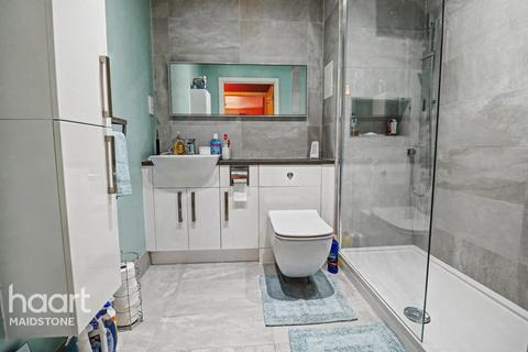 1 bedroom flat for sale, Sandling Lane, Maidstone