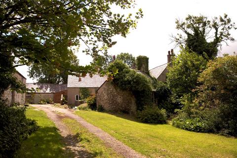 5 bedroom detached house for sale, Garneddwen, Lixwm, Holywell, Flintshire, CH8
