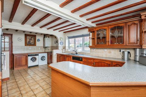 4 bedroom detached house for sale, Merllyn Lane, Bagillt, Flintshire, CH6