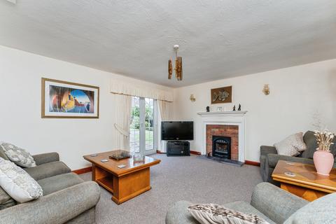4 bedroom detached house for sale, Merllyn Lane, Bagillt, Flintshire, CH6