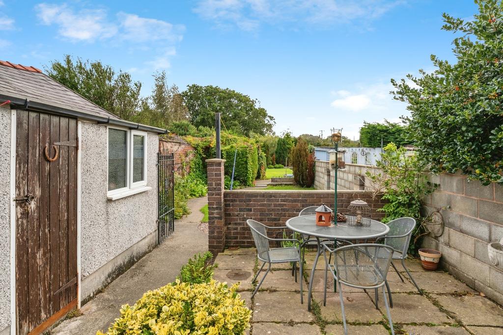 Patio /Laundry Room
