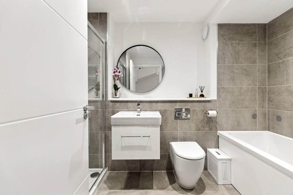 Main Bathroom