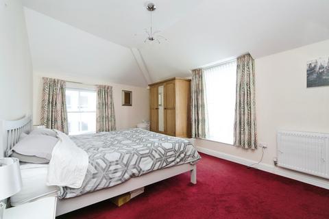 2 bedroom flat for sale, Deganwy Castle Apartments, Station Road, Deganwy, Conwy, LL31