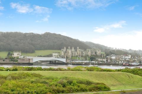 2 bedroom flat for sale, Warren Drive, Deganwy, Conwy, LL31