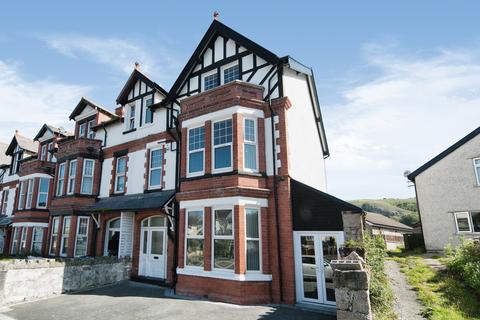 3 bedroom flat for sale, Conway Road, Llandudno, Conwy, LL30