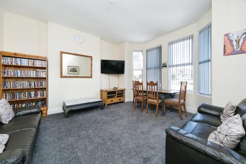3 bedroom flat for sale, Conway Road, Llandudno, Conwy, LL30