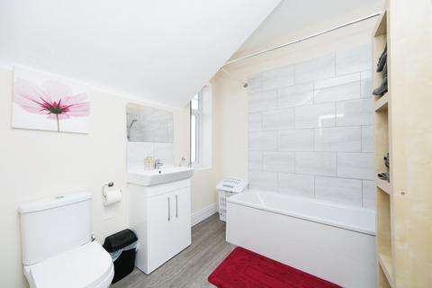 3 bedroom flat for sale, Conway Road, Llandudno, Conwy, LL30