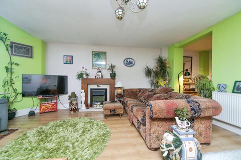 2 bedroom flat for sale, 39 Great Ormes Road, Llandudno, Conwy, LL30